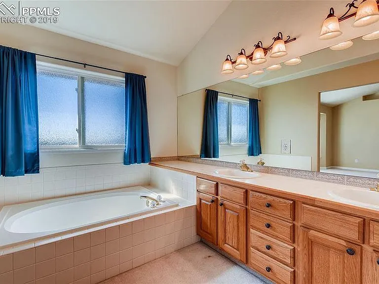 8303 Old Exchange Dr — Photo 11