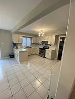 49 Highglen Ave E — Photo 8