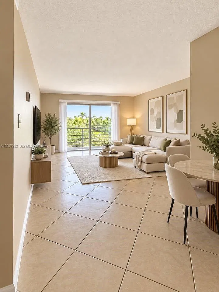 Town Square Condo — Photo 3