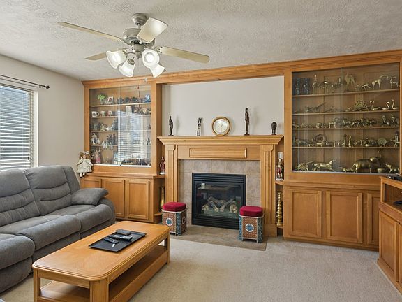 3rd image of 3927 W Coral Dune Dr