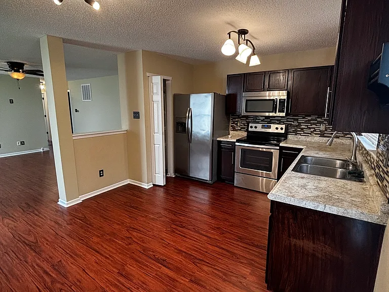2434 Harvest Moon Dr — Photo 4