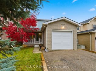 510 Rosemeadow Cres #B, Waterloo, ON N2T2A5