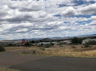 20082 E Longhorn Ln, Mayer, AZ 86333