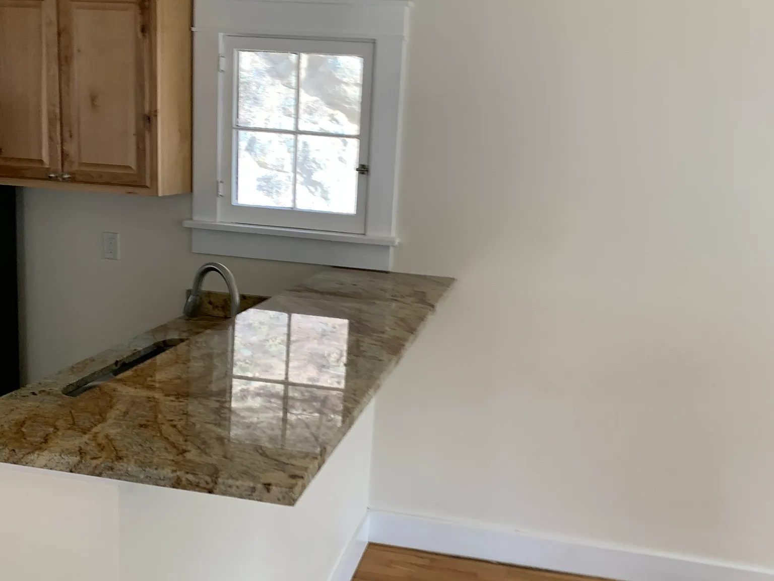 1 bed, 676 sqft, $2,000 — Photo 2