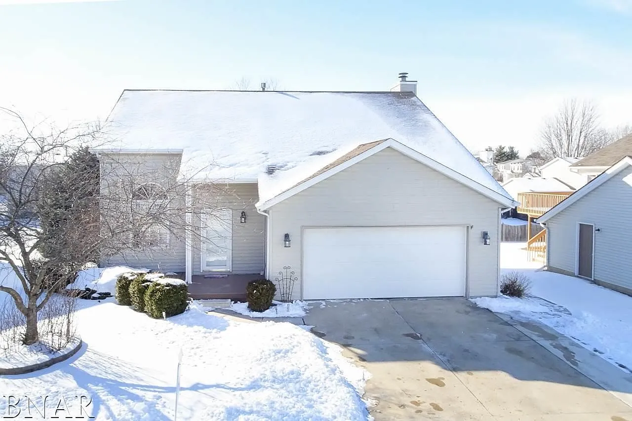 13 Holder Way photo 1
