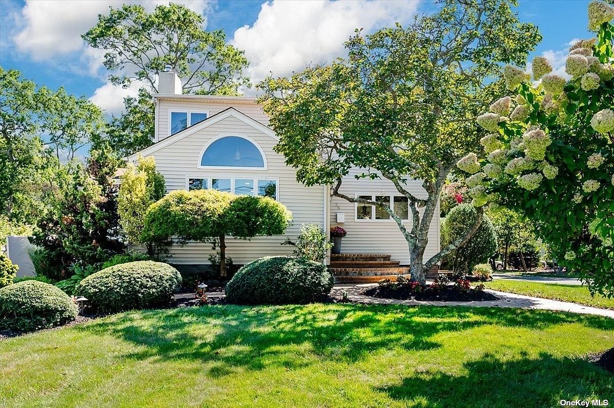 26 Dixie Lane, East Islip, NY 11730 Zillow