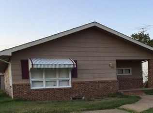 827 E 5th St, Russell, KS 67665