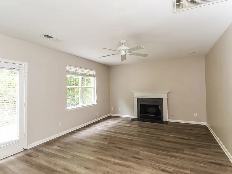 4625 Canipe Dr — Photo 5