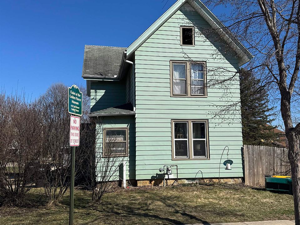 1st image of 119 10th Ave