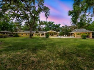 1240 Fox Creek Dr, Sarasota, FL 34240