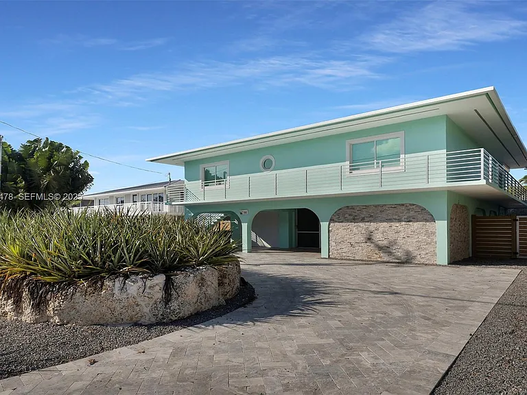 232 W Seaview Dr — Photo 4