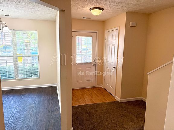 3rd image of 1863 Grove Way