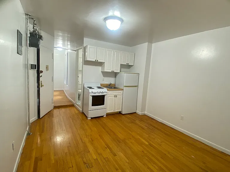 416 W 56th St #15 — Photo 1