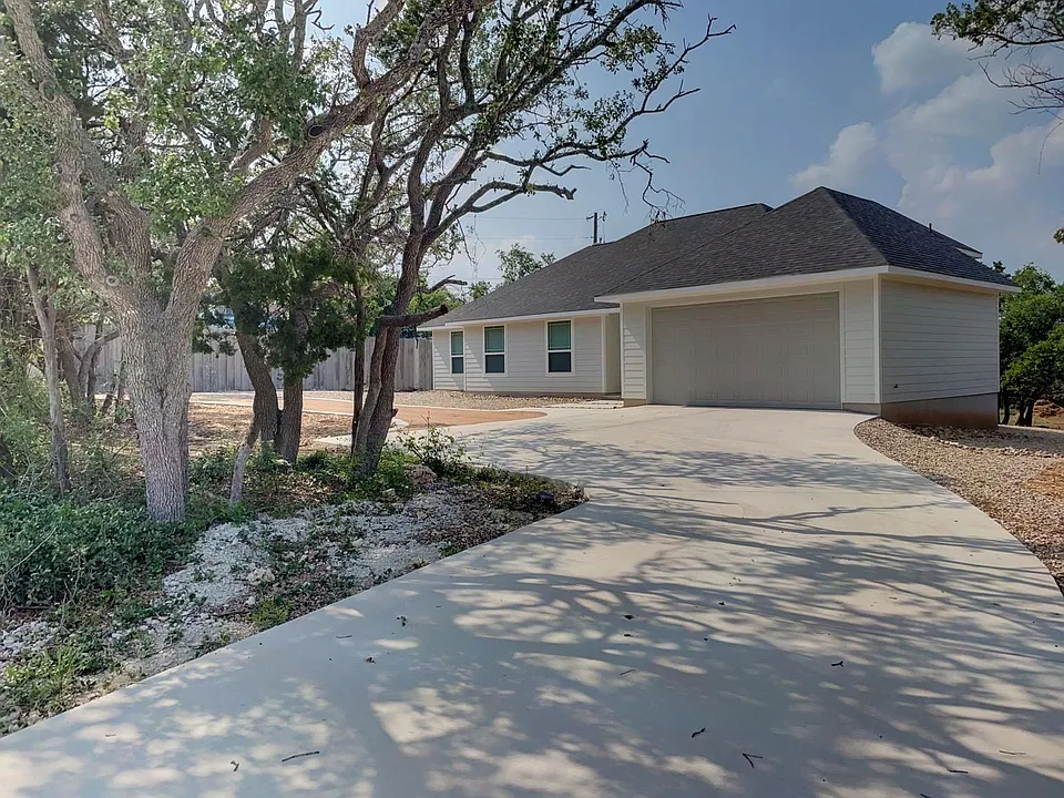 1131 Yaupon Dr