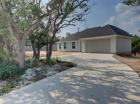 1131 Yaupon Dr, Fischer, TX 78623
