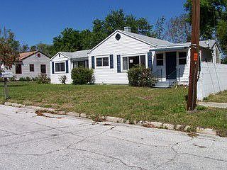 1st image of 513 Avenue D SE