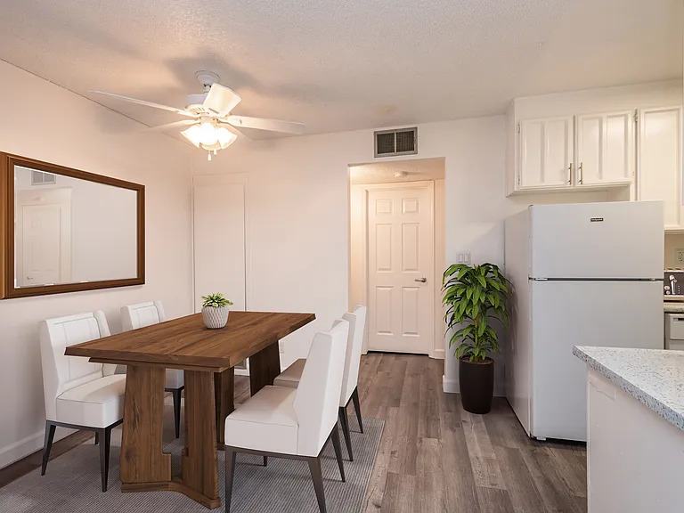 Sandpiper Apartments — Photo 20