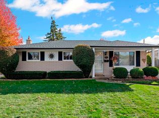 11908 Tahiti Dr, Sterling Heights, MI 48312