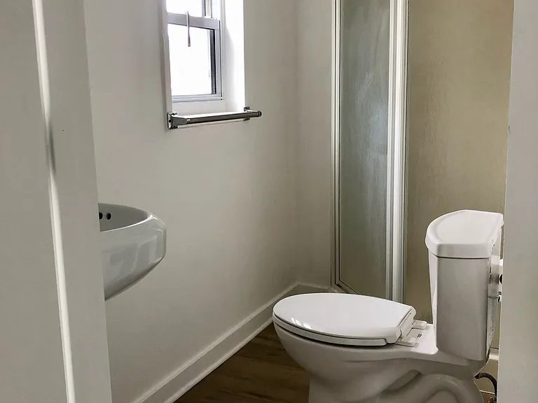 22 Estelle St #1/2 — Photo 5