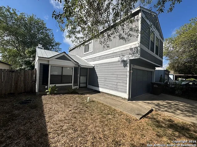 3 bed, 2.5 bath, 1216 sqft, $1,325 — Photo 3