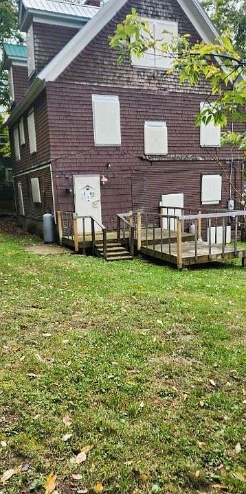 1st image of 33 Grandview Ln