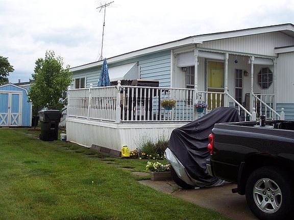 2nd image of 3320 Diana Ave