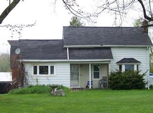 8280 Iosco Rd, Fowlerville, MI 48836