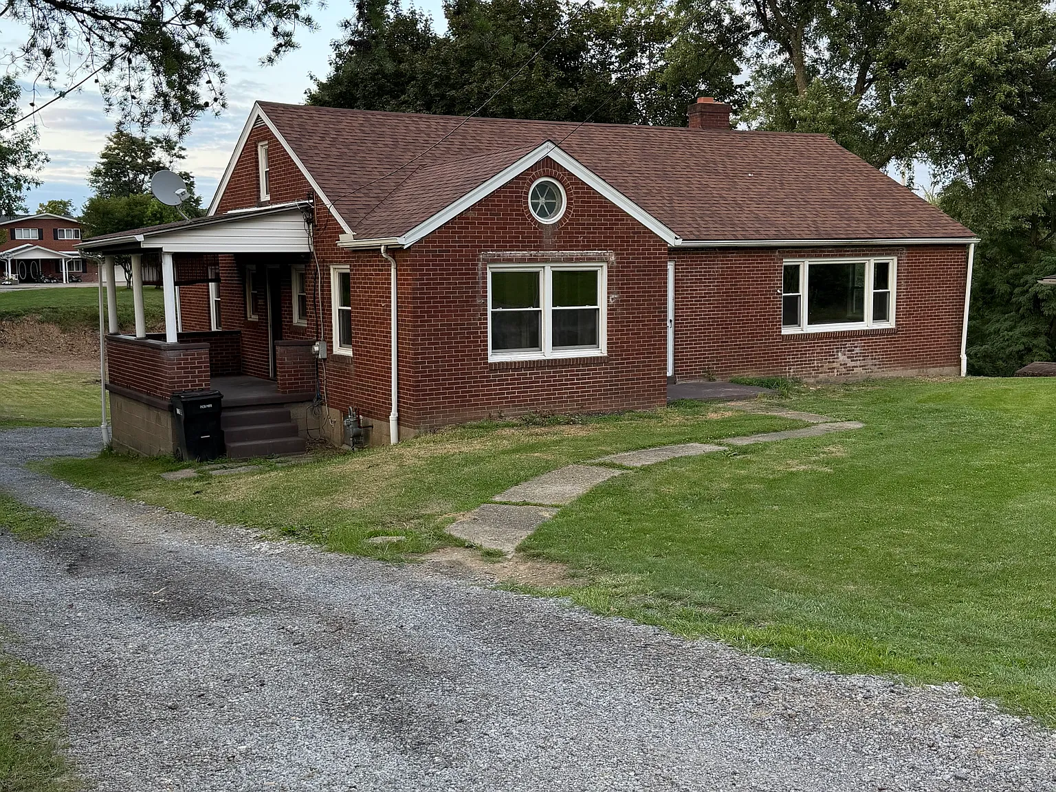 3 bed, 1596 sqft, $1,800 — Photo 2
