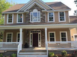 206 Center Dr, Hampstead, NC 28443