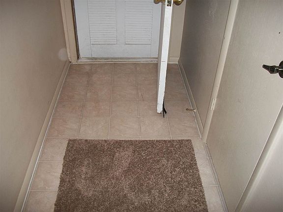 2nd image of 5713 NW Briarwood Dr