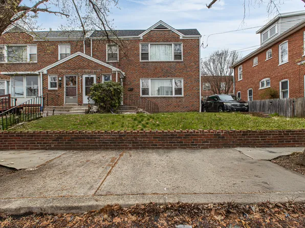 20 E 17th St, Chester, PA 19013