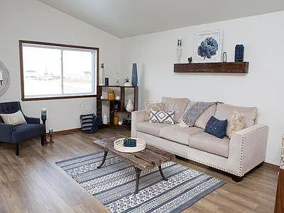 1099 Highland Ln W — Photo 11