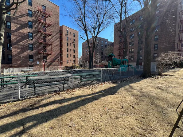 33-44 Junction Boulevard image 27 of 29