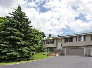 546 96th Ln NE, Blaine, MN 55434