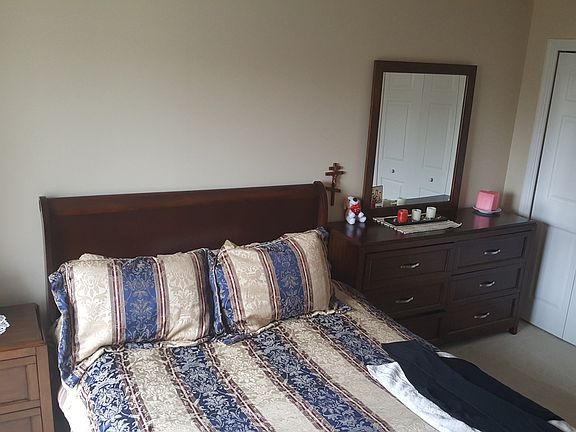 5th image of 5501 Lincoln Ave Unit 402
