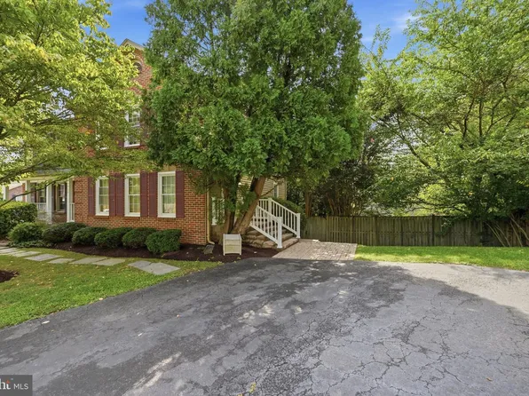 7922 Jensen Pl, Bethesda, MD 20817