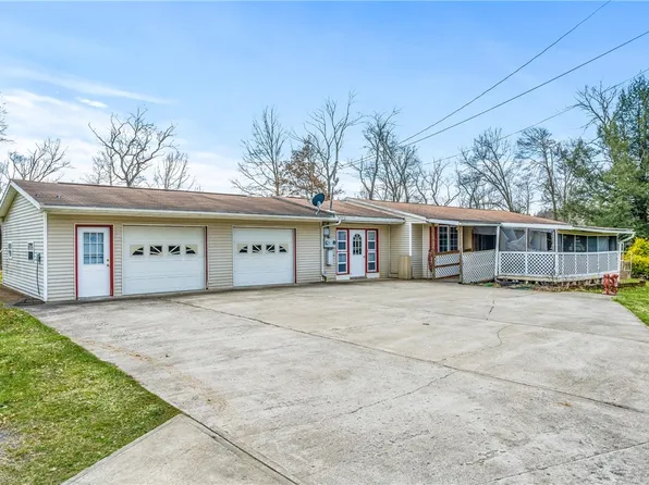 3023 High Hill Rd, West Middlesex, PA 16159