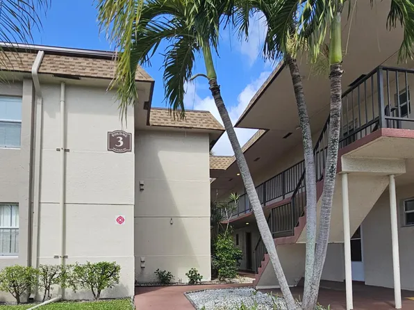 504 Davis Rd APT 96, Palm Springs, FL 33461