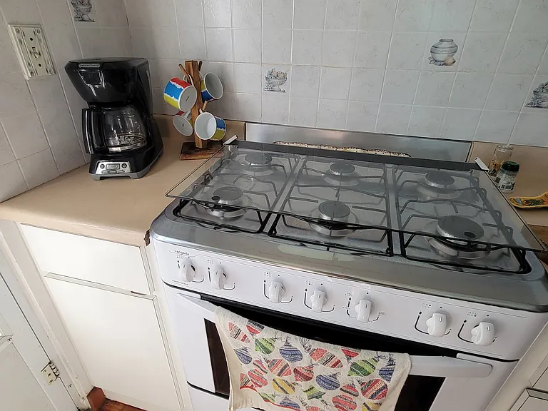 Kitchen Stove, Oven, Coffee Maker