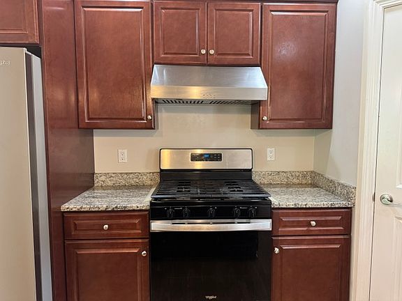 5th image of 16 Juniper Hill Rd #16