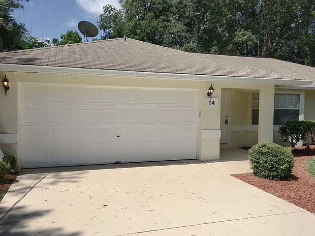 1st image of 14 Royal Palm Ln
