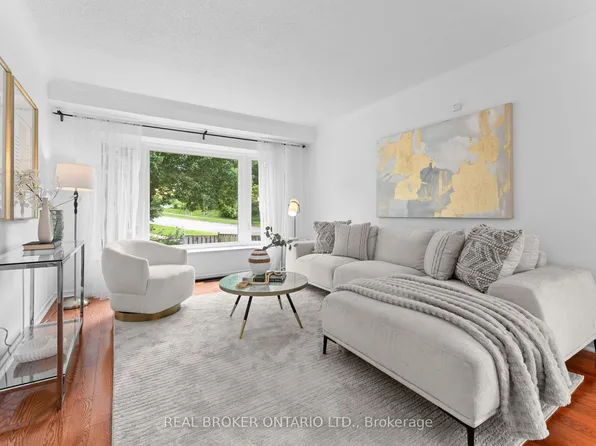 1 Baronial Ct, Toronto, ON M1C 3J5