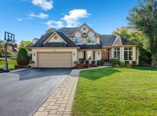 17499 W Meadowbrook Dr, Grayslake, IL 60030