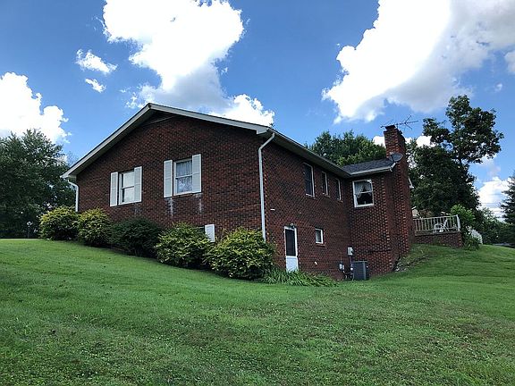 5th image of 18318 Cherrywood Dr