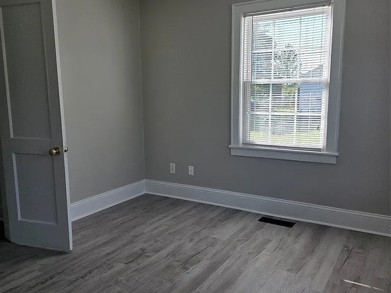 1318 Baucom Rd — Photo 14