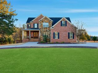 18 Starlight Dr NW, Cartersville, GA 30121