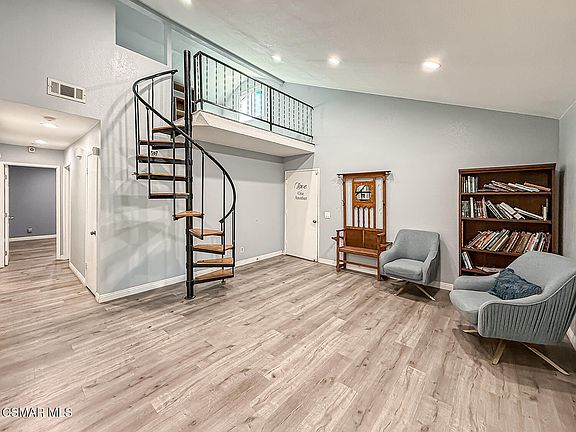 5th image of 2098 Covington Ave