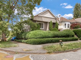 1902 N 49th St, Seattle, WA 98103