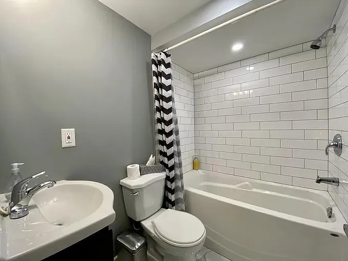 427 Main St #1 — Photo 9