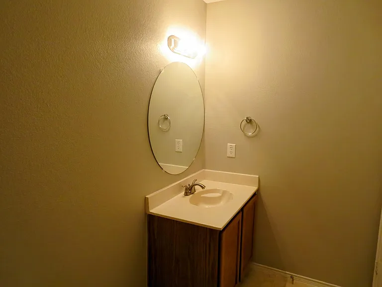 2348 White Oak Dr — Photo 12